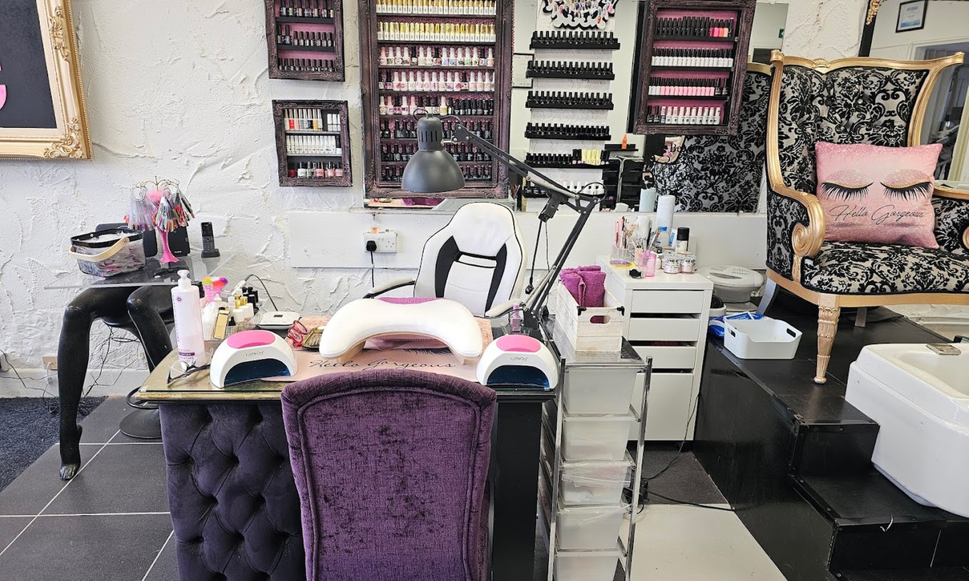 Indulge in 45, 75, or 90-minute Couples, Pampering Package