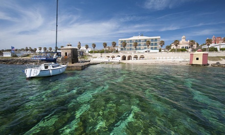 Santa Maria di Leuca: camera per 2 o 4, colazione/mezza pensione, ingresso Spa e massaggio opzionale all'Hotel Terminal