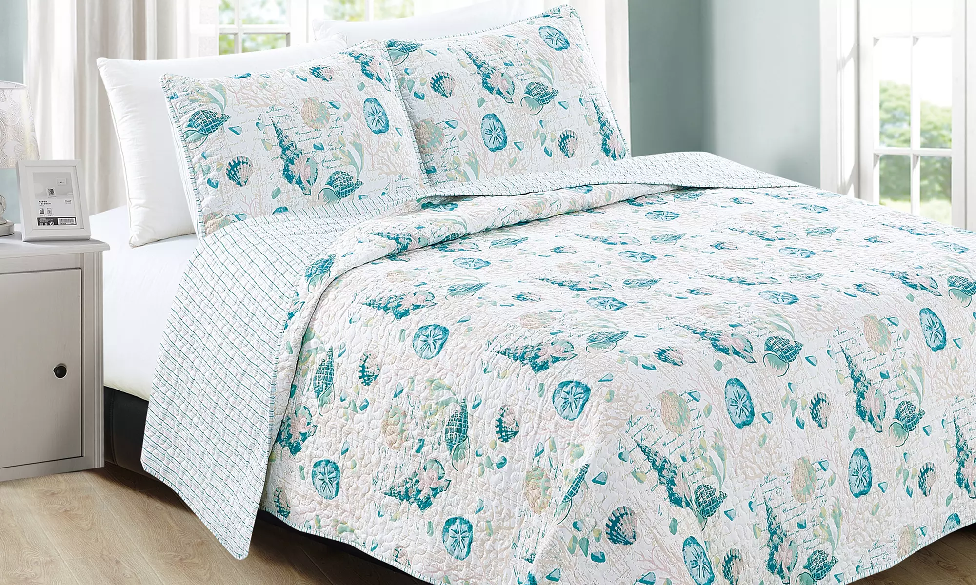 Coastal-Theme Reversible Printed Quilt Set (2- or 3-Piece) - Primary Image
