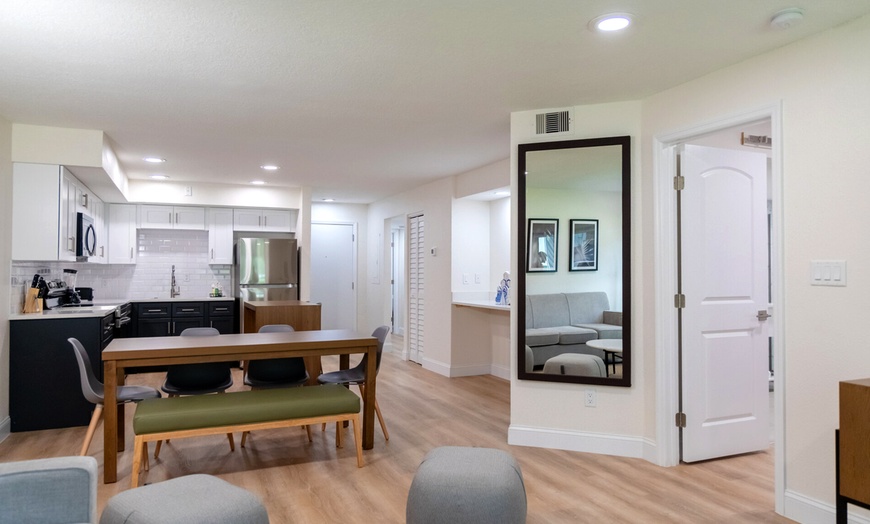Image 11: Spacious Suites Sleep Up to 10 Guests at No Extra Charge