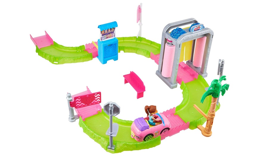 Image 2: Mattel Barbie Car Wash Playset