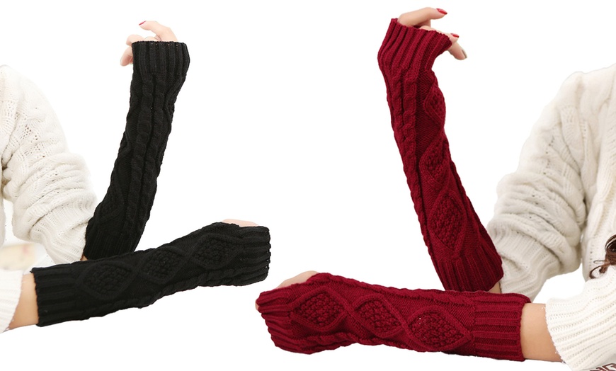 Image 10: Up to Four Pairs of Soft and Stretchy Arm Warmers