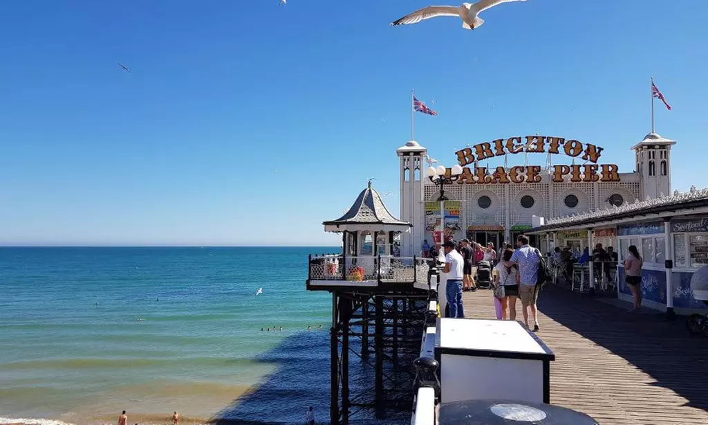 Brighton and Hove: Deluxe Double with Breakfast and Dinner
