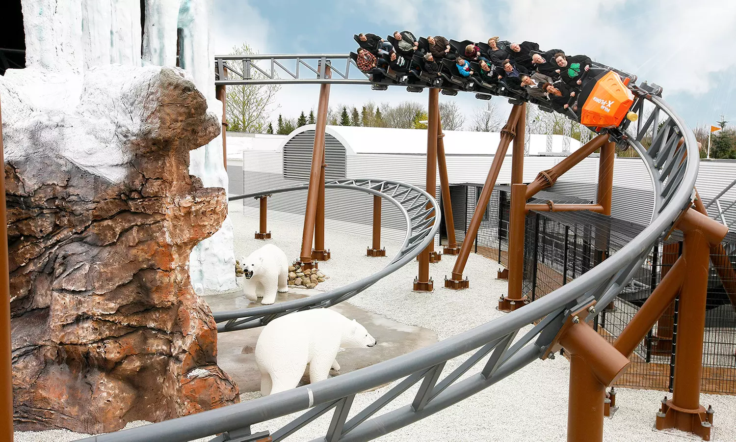 Familien-Tagesticket für 3 bis 5 Personen für die Saison 2019 im LEGOLAND® Billund Resort (bis zu 45% sparen*) - Second Medium