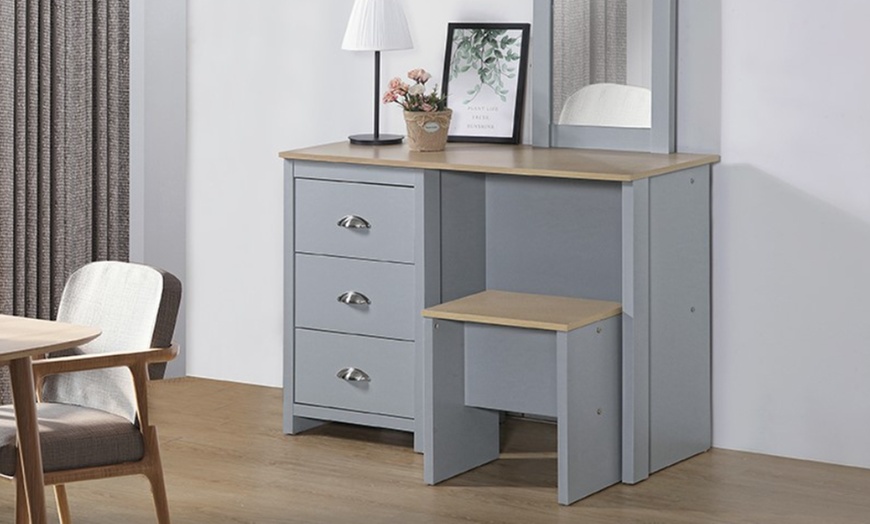 Image 8: Quantock Bedroom Furniture