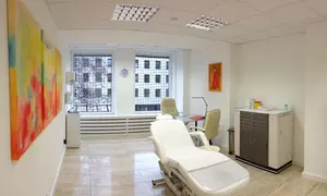 Injektionslipolyse an 1 Zone inkl. Anamnese bei Hyalvomed (bis zu 67% sparen*)