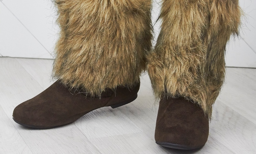 Image 12: Yeti Style Winter Boots
