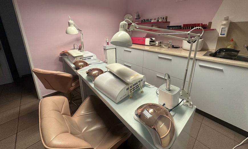 Image 3: Do 25% zniżki na Salon/studio paznokci - Manicure i pedicure w Unique Beauty Artist