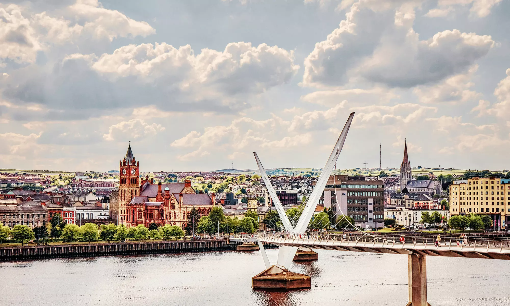 Londonderry: 4* Double Room Stay with Breakfast & Main Course Dinner