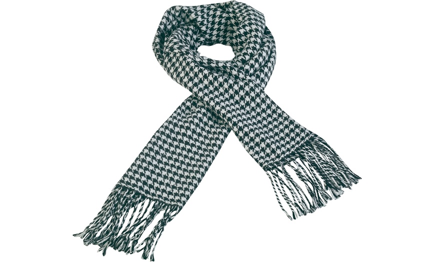 Image 3: Bufanda con estampado
