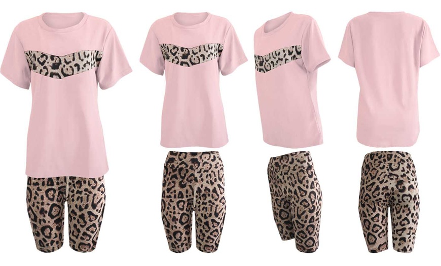 Image 5: Women's Snake or Leopard Print Shorts and T-Shirt Set
