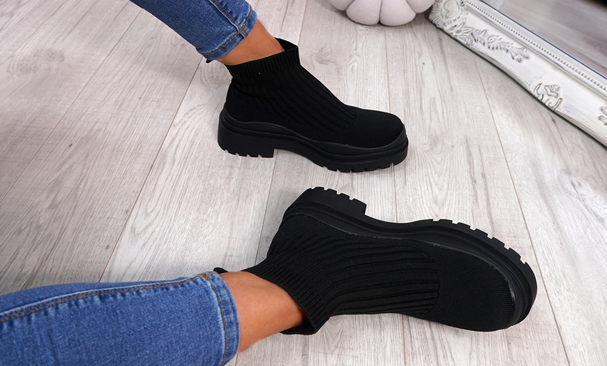 Image 3: Women's Knit Platform Ankle Boots