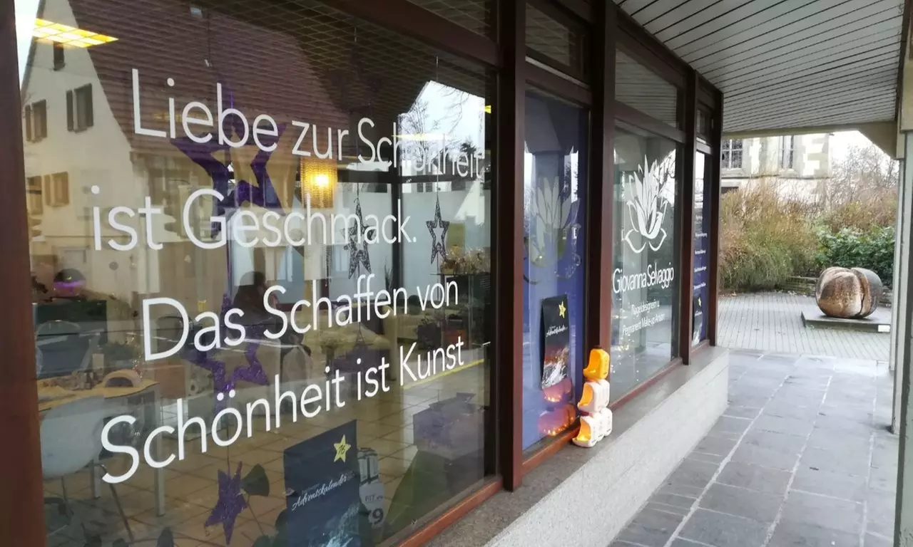 Permanent Make-up für Ober- oder Unterlid, Lippenkontur o. Augenbrauen