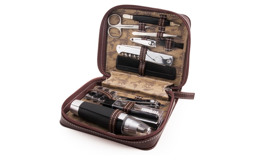 Image 2: George Hardy Men's Grooming Kit