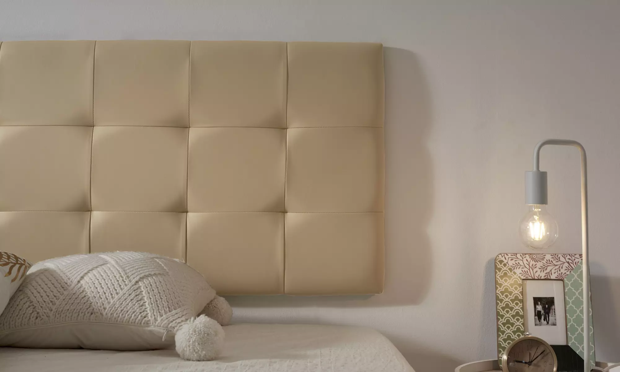 Cabecero estilo capitoné para colgar