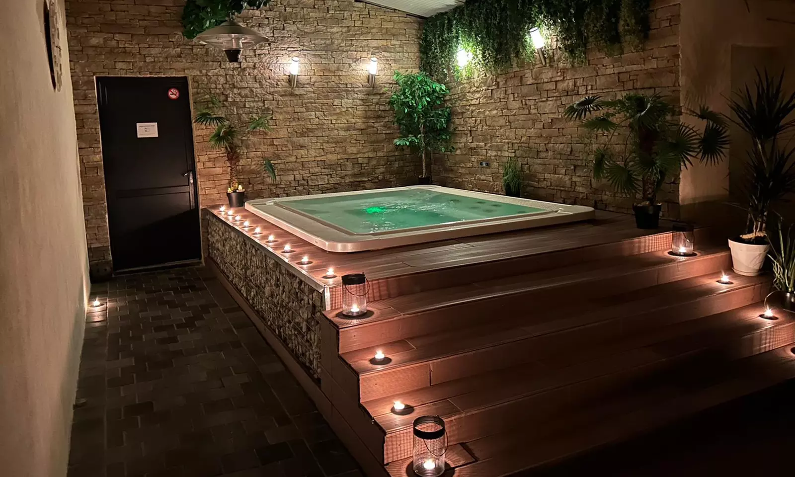 SPA en Espace Tropical 2 p chez Volupto SPA  29% de réduction