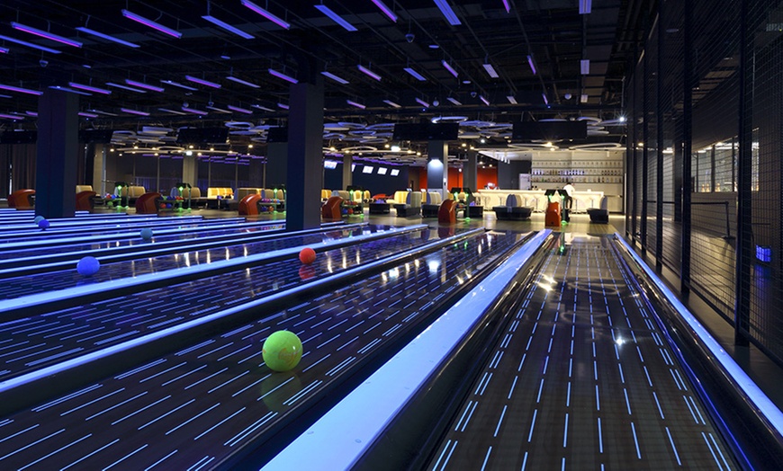 Image 2: Kręgle w Sky Bowling Łódź