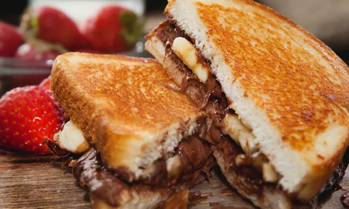 Experience Rooftop Dining with Bottomless Brunch for 2 or 4 People