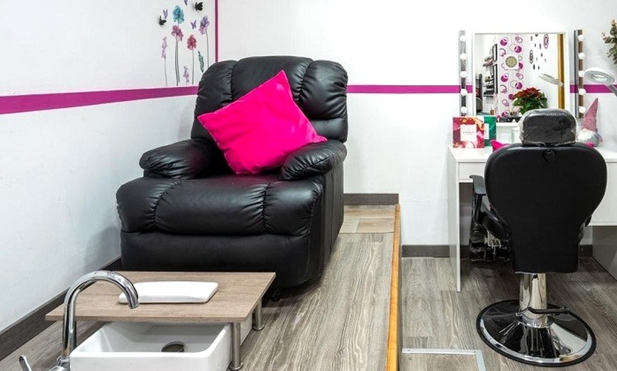 Image 16: Sesión de manicura, pedicura o ambas con esmaltado a elegir para 1