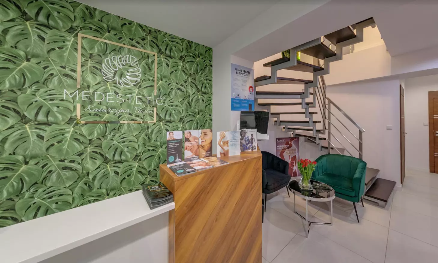 Odkryj zabieg bankietowy dla cery dojrzałej z terapią światłem LED