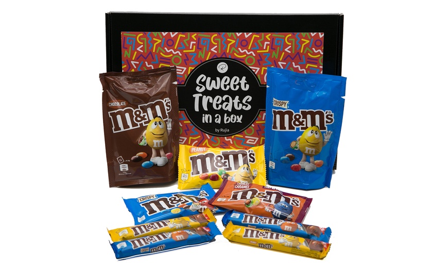 Image 3: M&M's Chocolate Variety Gift Box