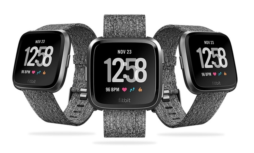 Image 5: Fitbit Versa Special Edition