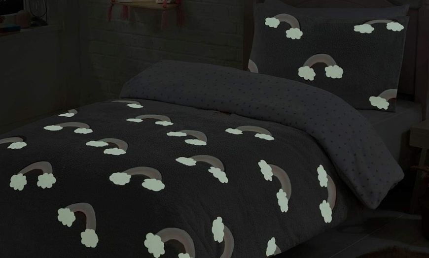 Image 19: Glow in the Dark Duvet Set