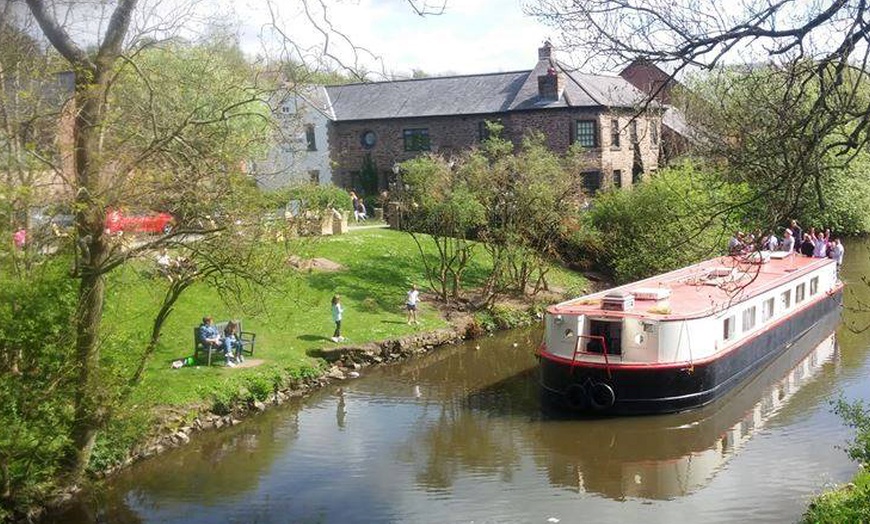 Image 4: Scenic Canal Cruise, Steak Hotpot and Crust Bread