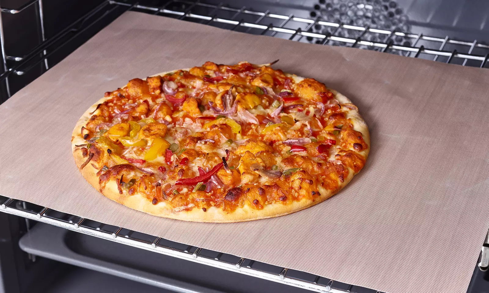 Fino a 8 tappetini antiaderenti da forno, disponibili in 2 misure - Primary Image