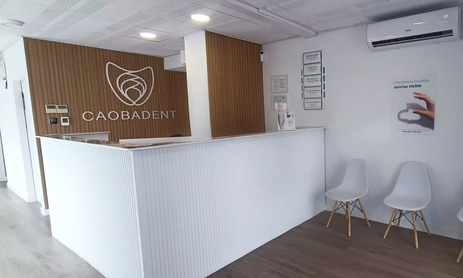 Limpieza bucal con ultrasonidos con opción a curetaje de 1 o 2 arcadas