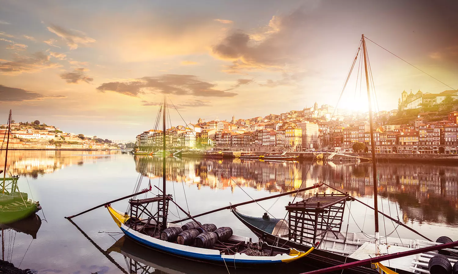 ✈Lissabon: 3 Tage für Zwei mit Flug, Handgepäck und Frühstück in einem zentralen 4* Hotel - Primary Image