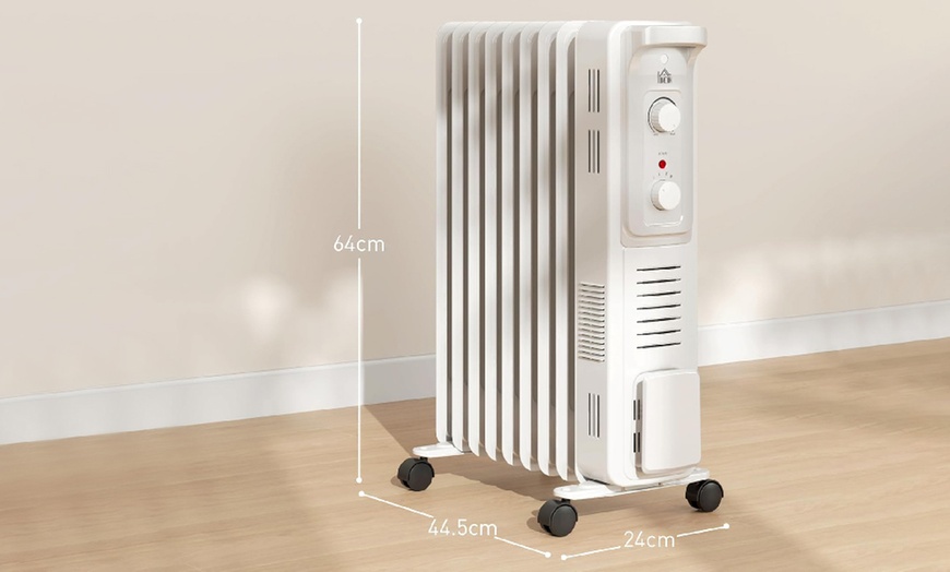 Image 3: HomCom Quiet Oil Filled Radiator; choose from 7, 9 or 11 Fin in White