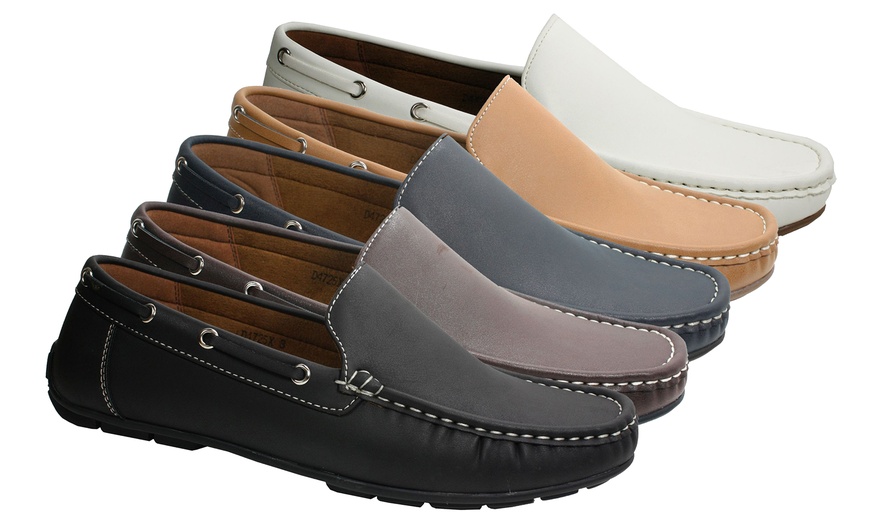 Image 1: Men's Slip-On Moccasin Shoes