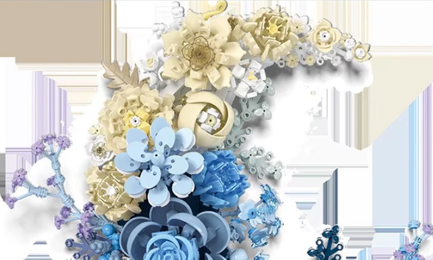 Image 2: LEGO Inspired Moon Flower Building Blocks Set, 934 Pieces for Creative Play