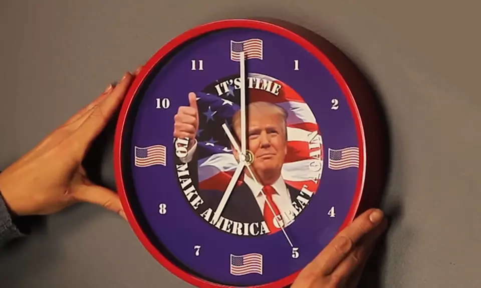 Trump Talking Clock 10'' (2-Pack) - Primary Image