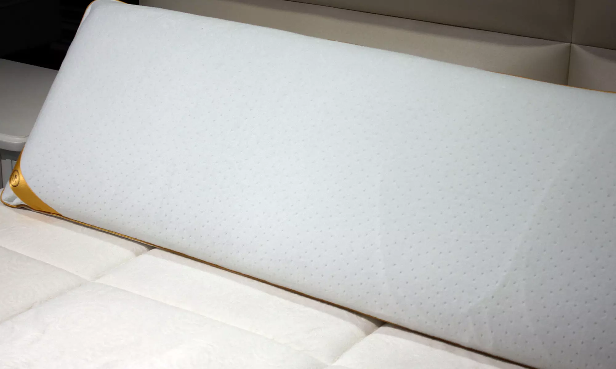 Traversin à mémoire de forme, Sampur