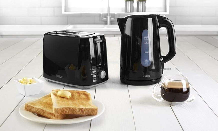 Image 3: Tower 2-Slice Toaster and Kettle