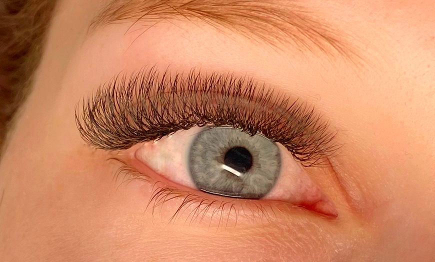 Image 2: Neumodellage 3D-Volumen-Wimpernverlängerung opt. mit Refill