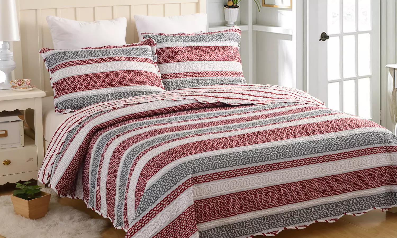 Delilah Reversible Quilt Set (3-Piece) - Primary Image