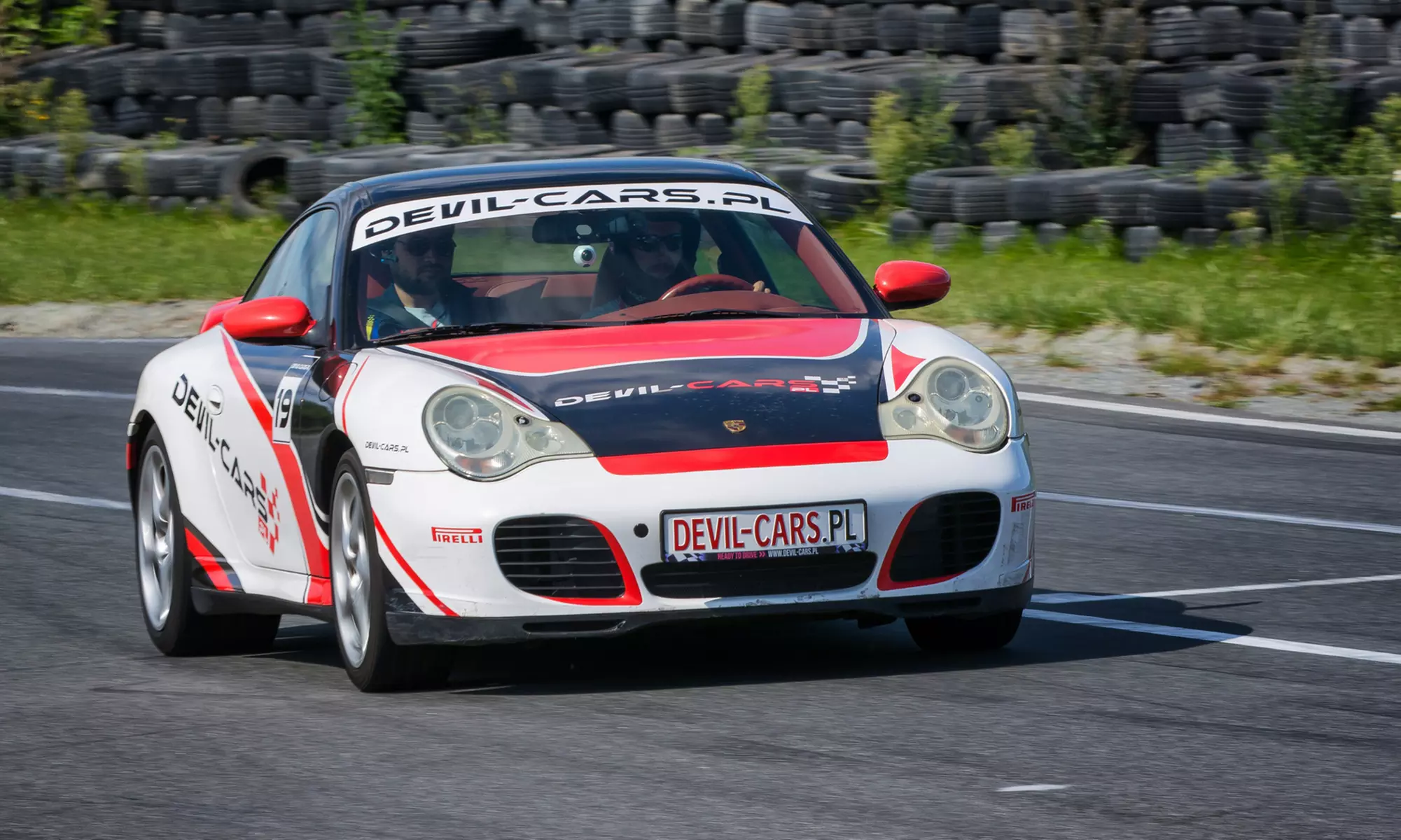Jazda wybranymi sportowymi autami po torze od 161 zł w Devil-Cars – wiele lokalizacji - Primary Image