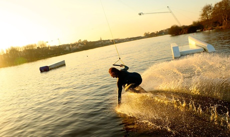 Session d’1h de téléski nautique pour 1 personne (wakeboard, ski, kneeboard) à 14,90 € au Wake Park Advance Ride
