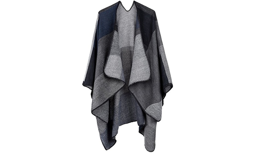 Image 3: Women's Winter Poncho Cape