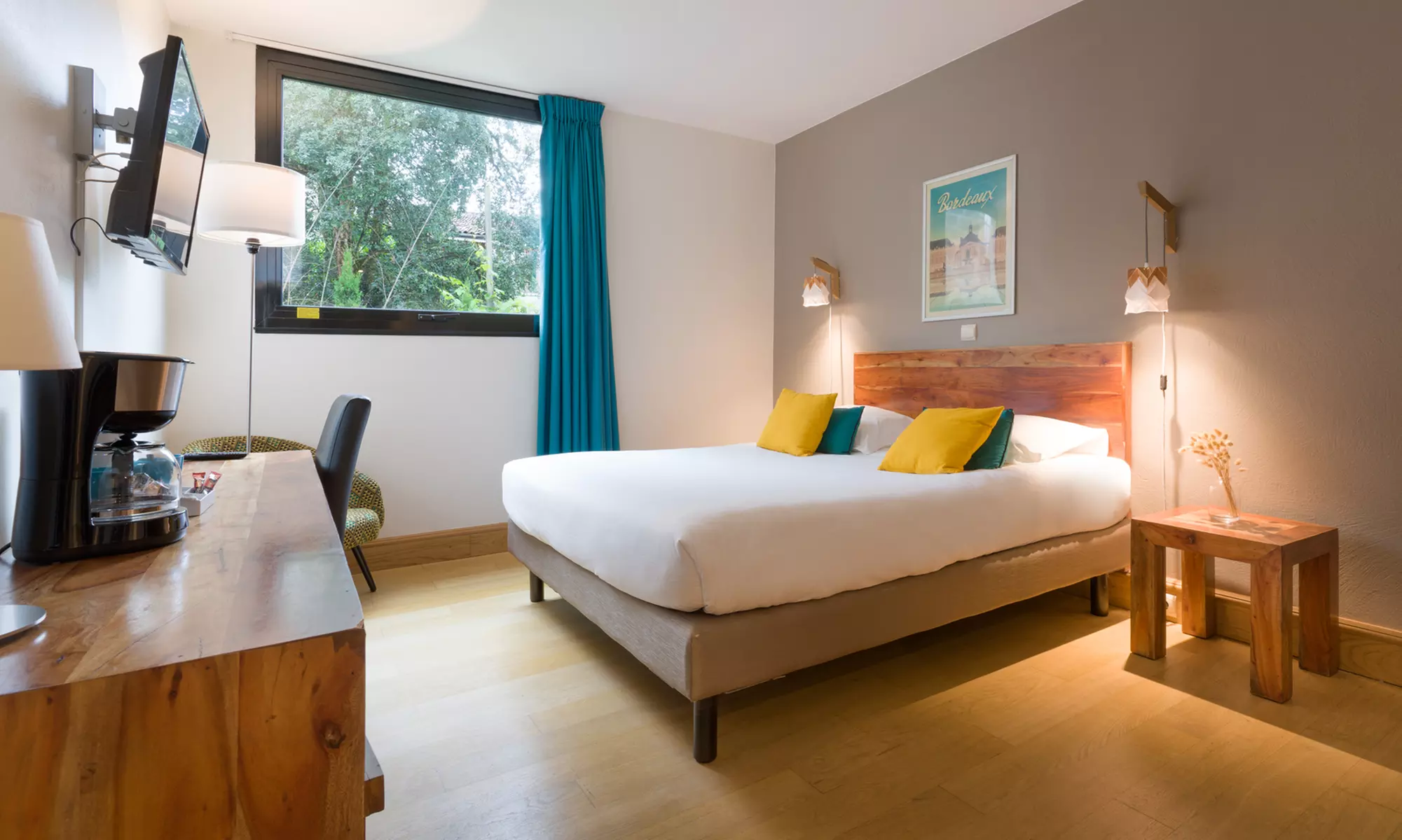 Bordeaux : chambre double ou appartement avec pdj et vin en option, pour 2 ou 4, à l'hôtel Victoria Garden Bordeaux - Primary Image