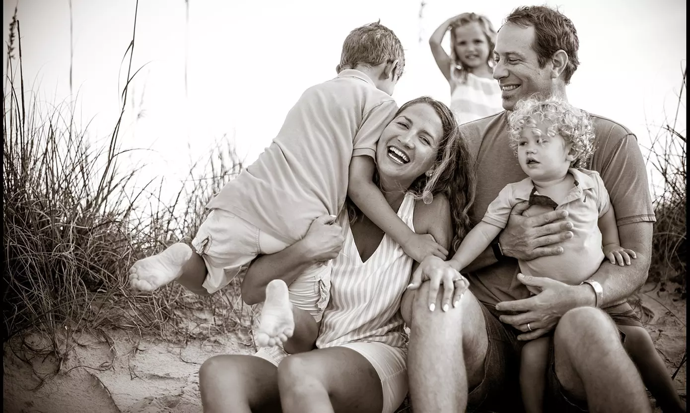 45- or 60-Minute Photo Session with One 5x7 or 8x10 Print Photo from Erica Levy Photography (Up to 63% Off) - Primary Image