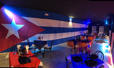 Cena sudamericana e cena dell'8 marzo con vino e spettacolo al Mi Cuba Show Restaurant (sconto fino a 53%)