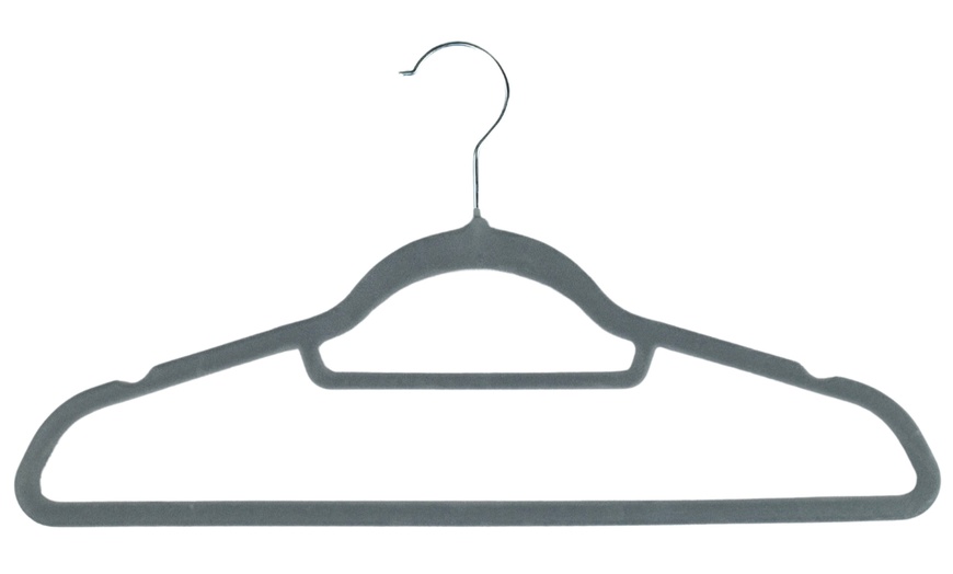 Image 8: Homiu 50-Pack of Hangers for Men’s and Women’s Clothing