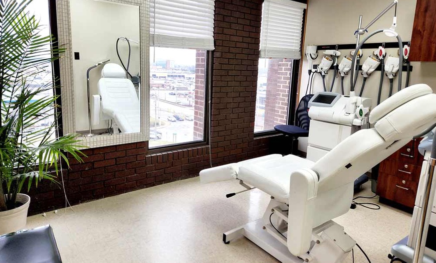 Image 3: Brighten Your Smile with Professional Teeth Whitening Sessions