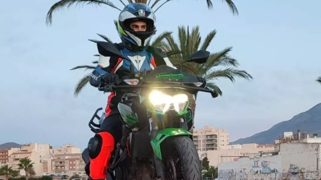 Curso para el carné de moto A2 con prácticas en Autoescuela Almerimar