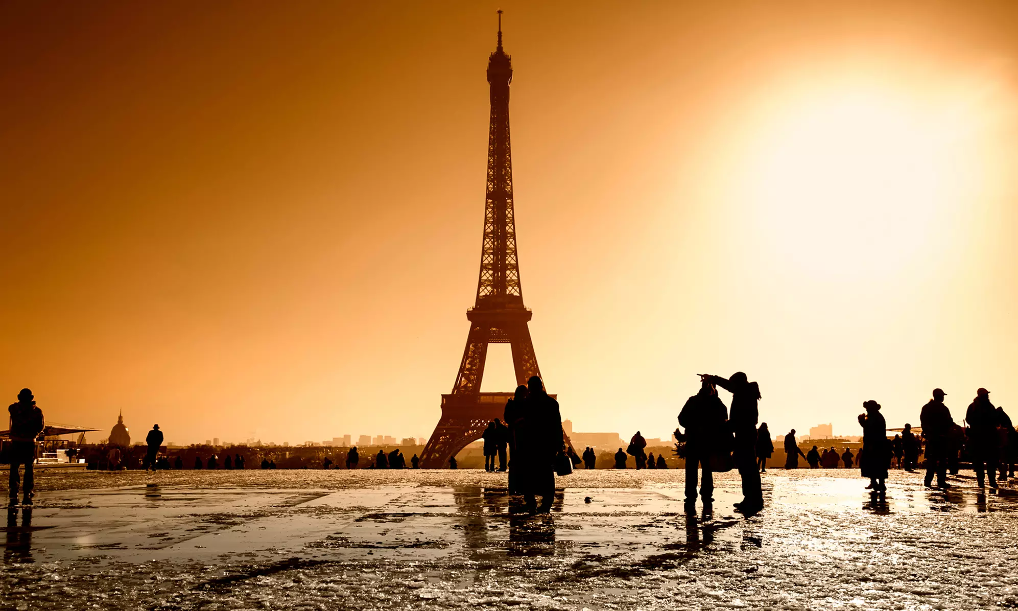 ✈ Parigi: Volo diretto più 2 o 3 notti in hotel