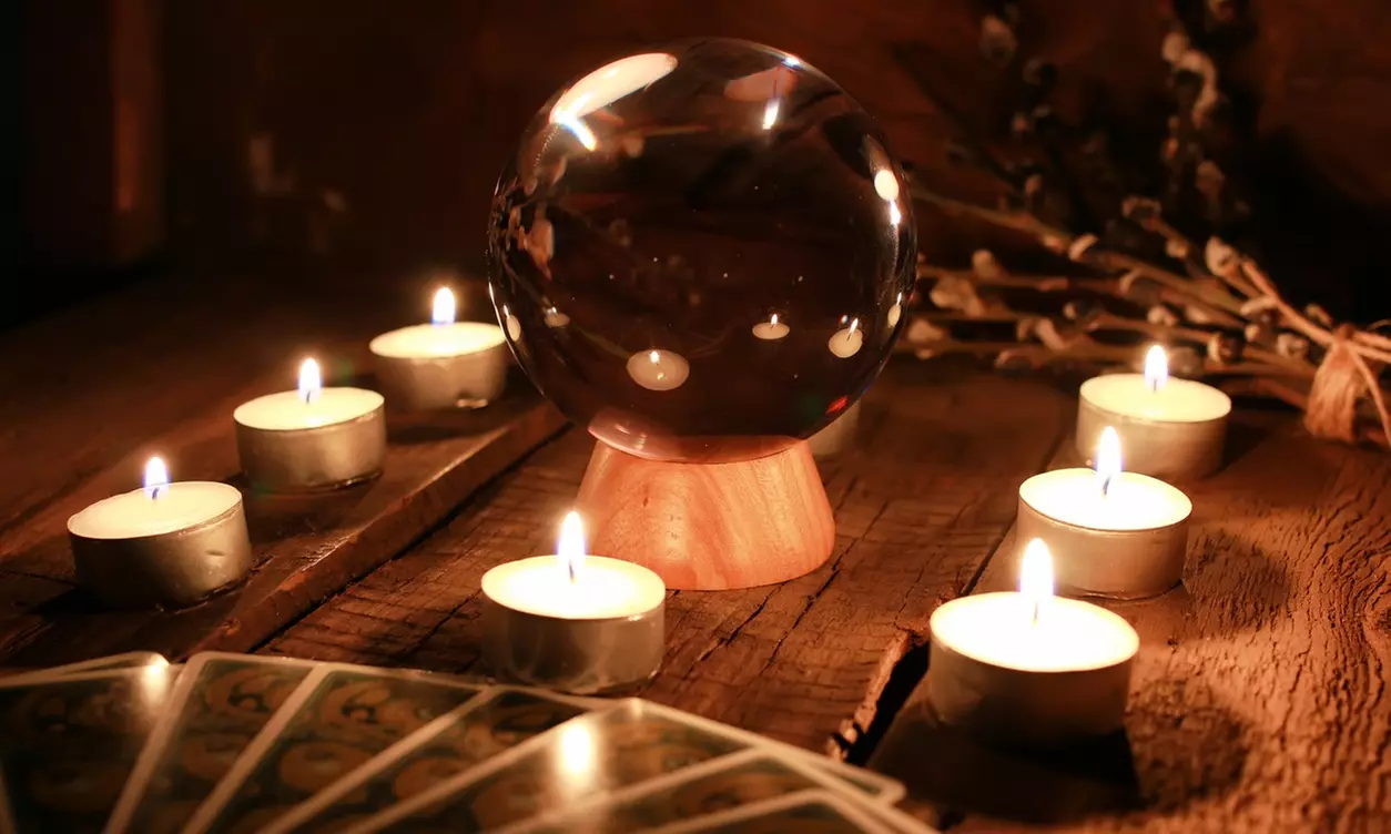 Voyance par téléphone avec Lorenzo Voyance